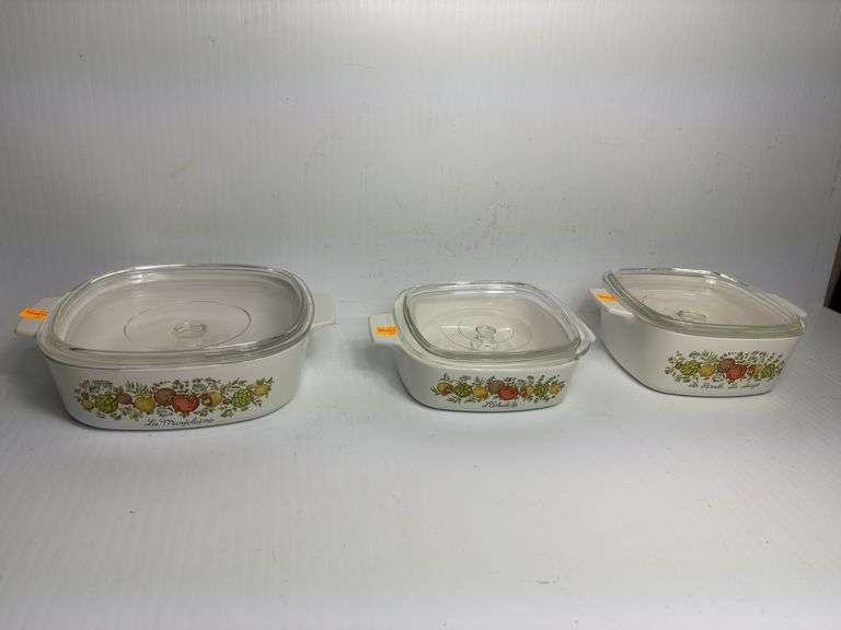 Corning Ware Oven Dishes w/ Lids
