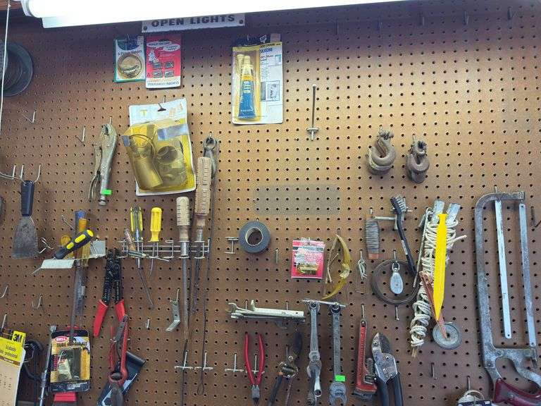 Contents of peg board