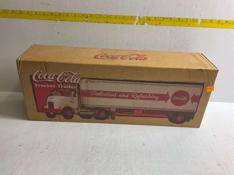 Coca Cola 1/25 Scale Tractor Trailer