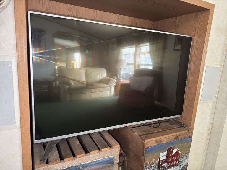 48” LG Flatscreen TV