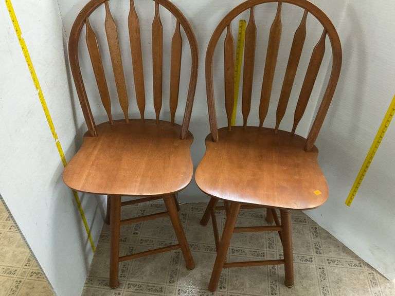 2 Wooden Bar Stools