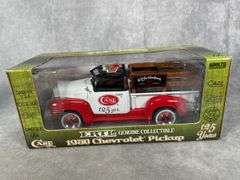 2014 CASE XX 125TH ANNIVERSARY CHRISTMAS TRUCK WITH CORELON PEANUT