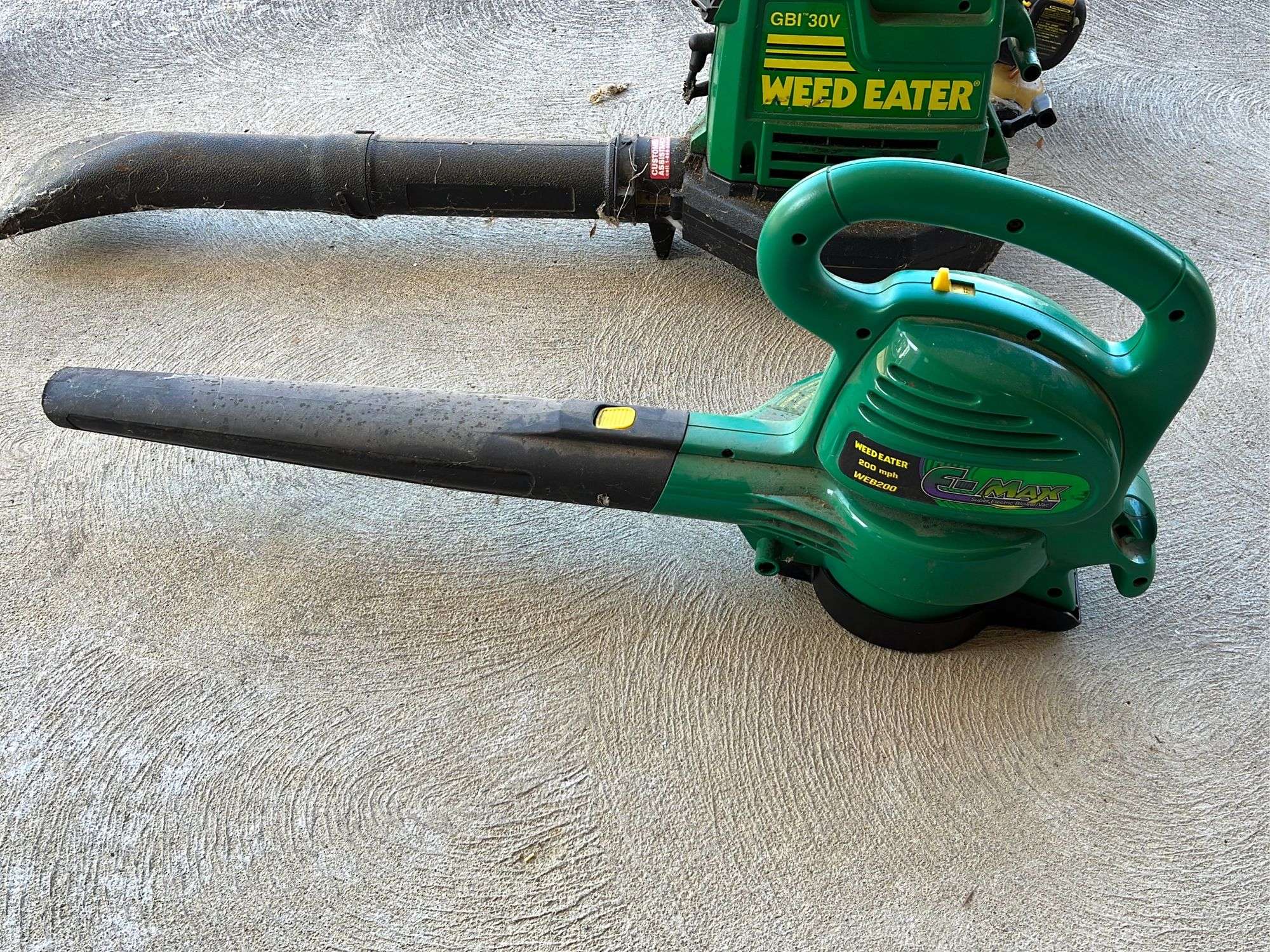 Feather, White FX 26 Extreme Gas Weedeater, GBI 30 Gas Leaf
