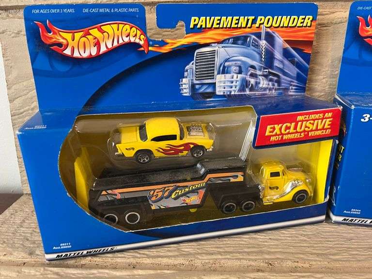 TWO 1/64 HOT WHEELS PAVEMENT POUNDERS - Kaufman Realty