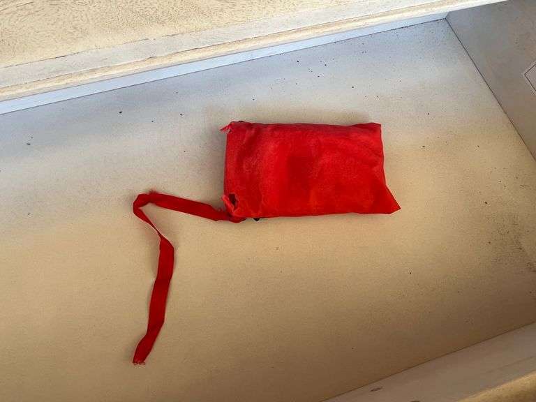 Hooker Furnishings Corp 3 Drawer Chest