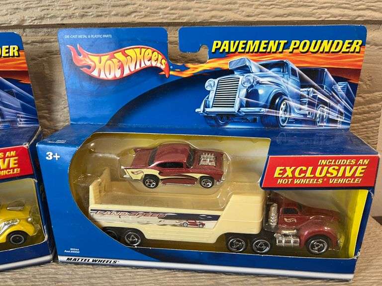 TWO 1/64 HOT WHEELS PAVEMENT POUNDERS - Kaufman Realty