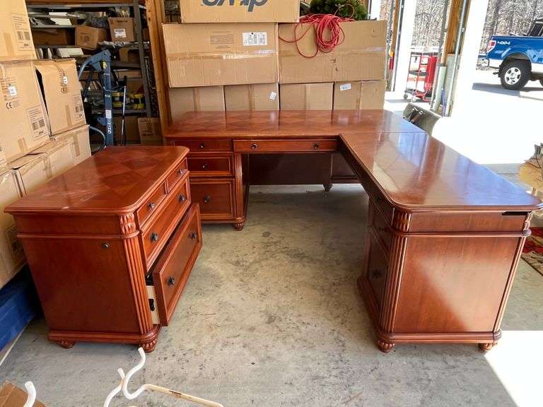 Office Corner Desk with File Cabinet