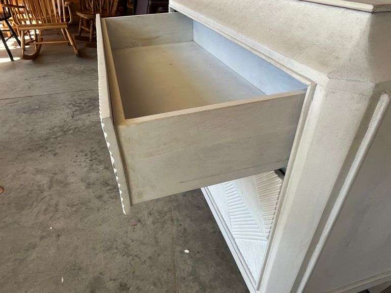 Hooker Furnishings Corp 3 Drawer Chest