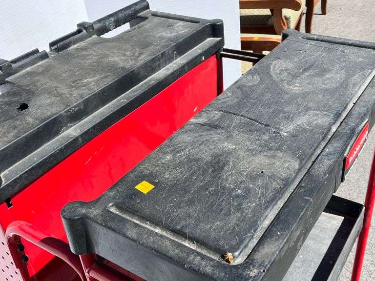 Rubbermaid Commercial Rolling Cart