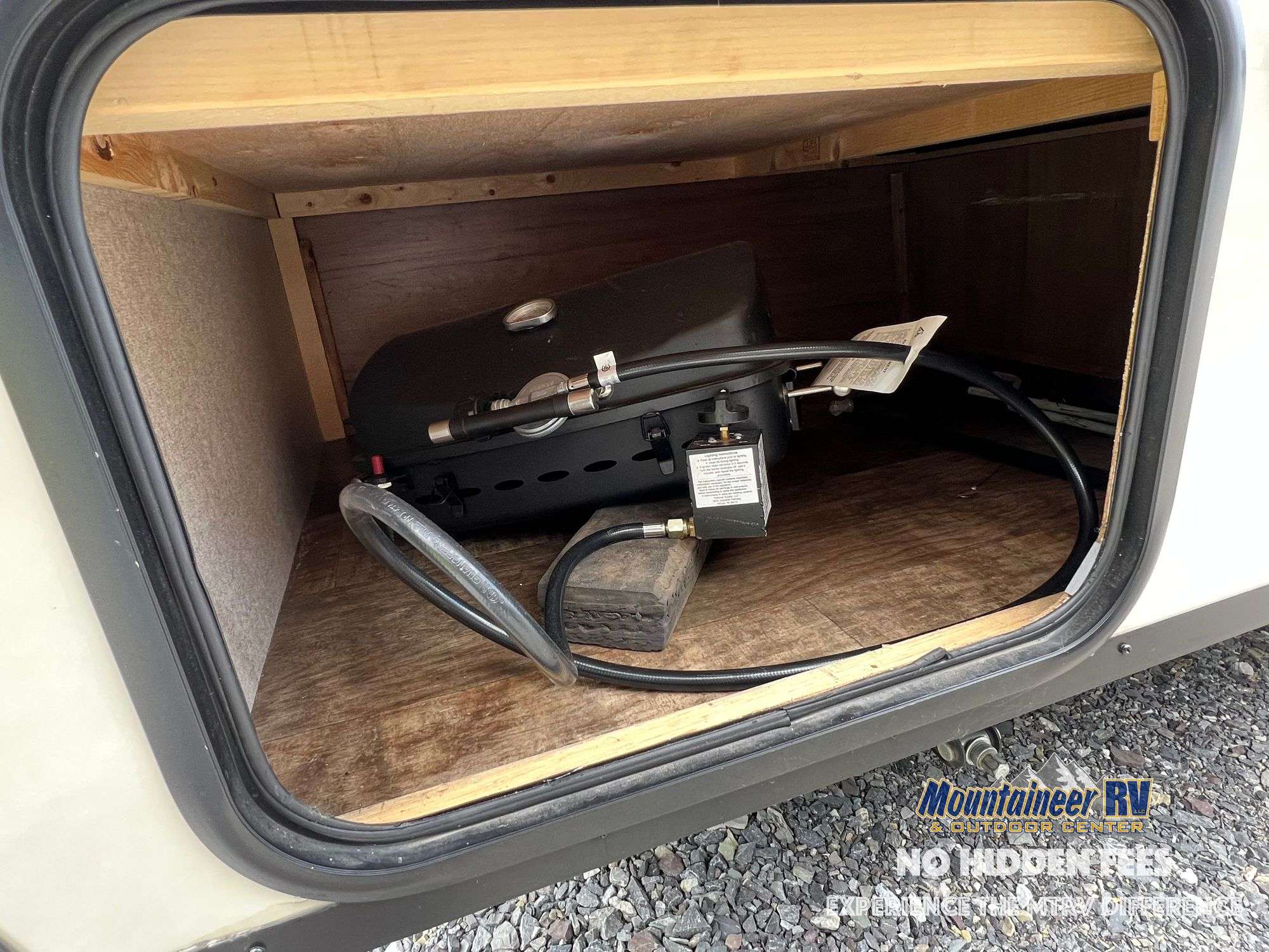 2018 FOREST RIVER ROCKWOOD HARD SIDE POP-UP CAMPERS HIGH