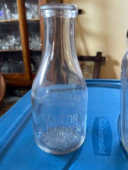 Martin Dairy Milk bottles - Kaufman Realty & Auctions