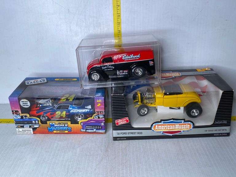 1932 Ford Street Rod, 1971 Chevrolet Camaro, Edelbrock Parts