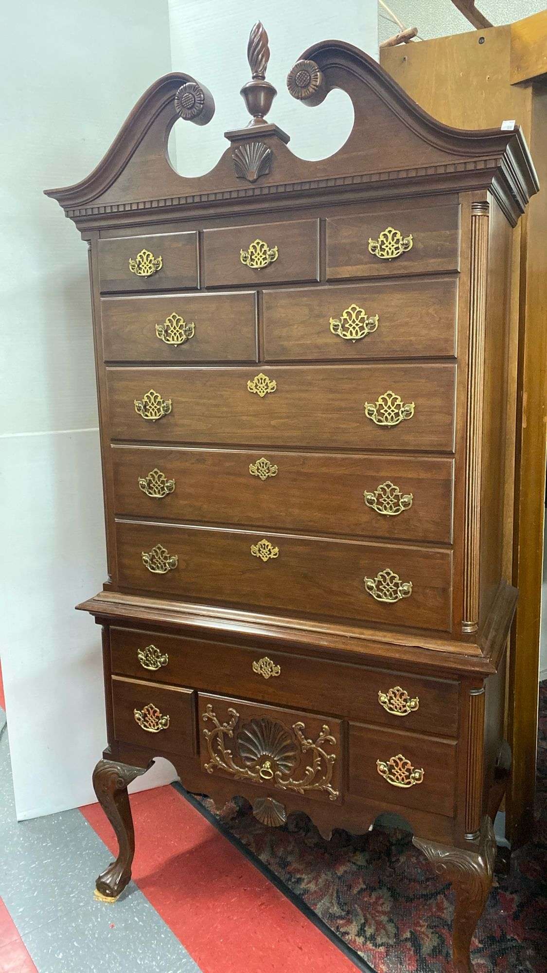 Pennsylvania House Chest of Drawers - Kaufman Realty & Auctions