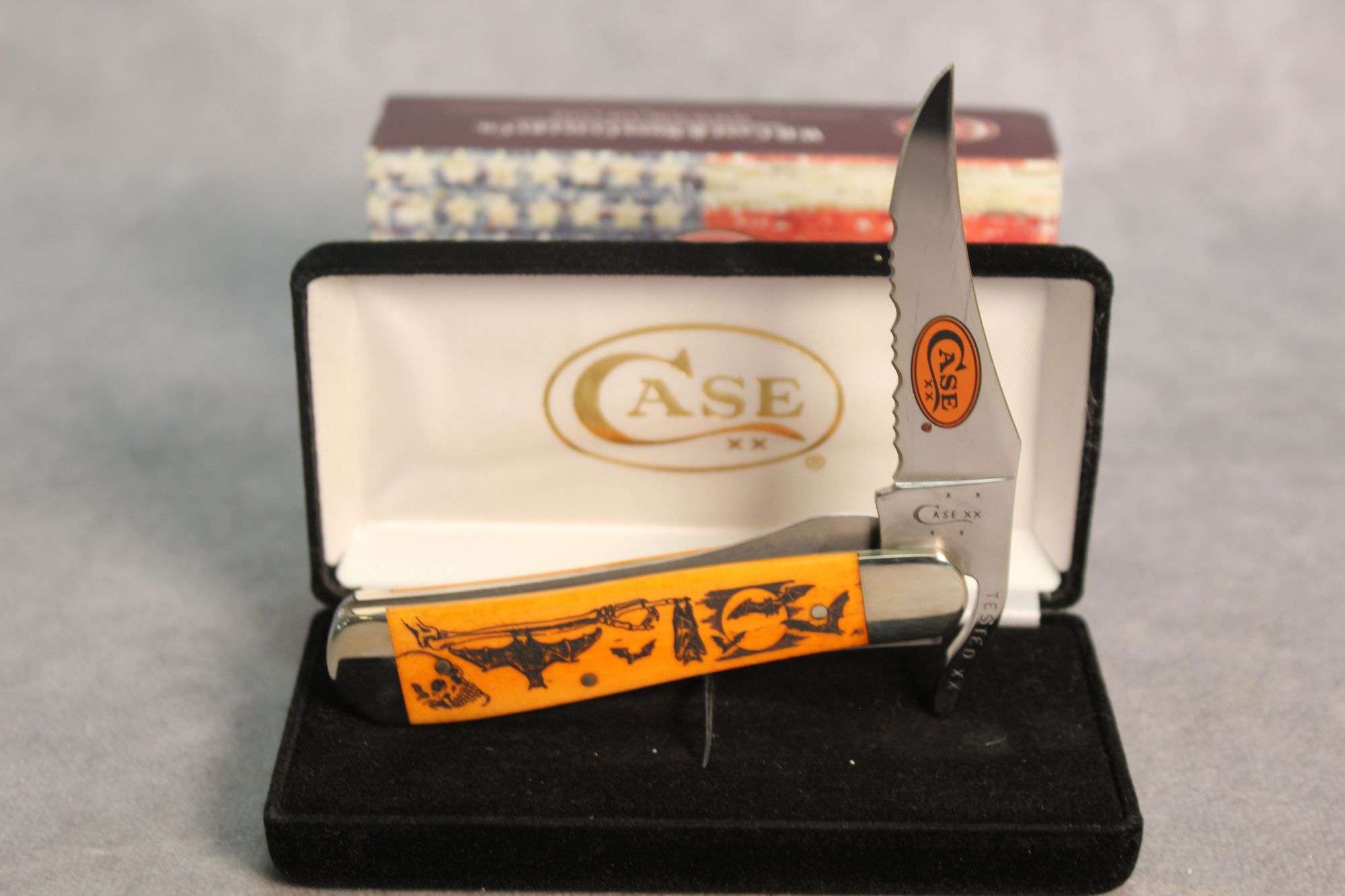 2016 CASE RUSSLOCK HALLOWEEN 61953 LSS - Kaufman Realty & Auctions