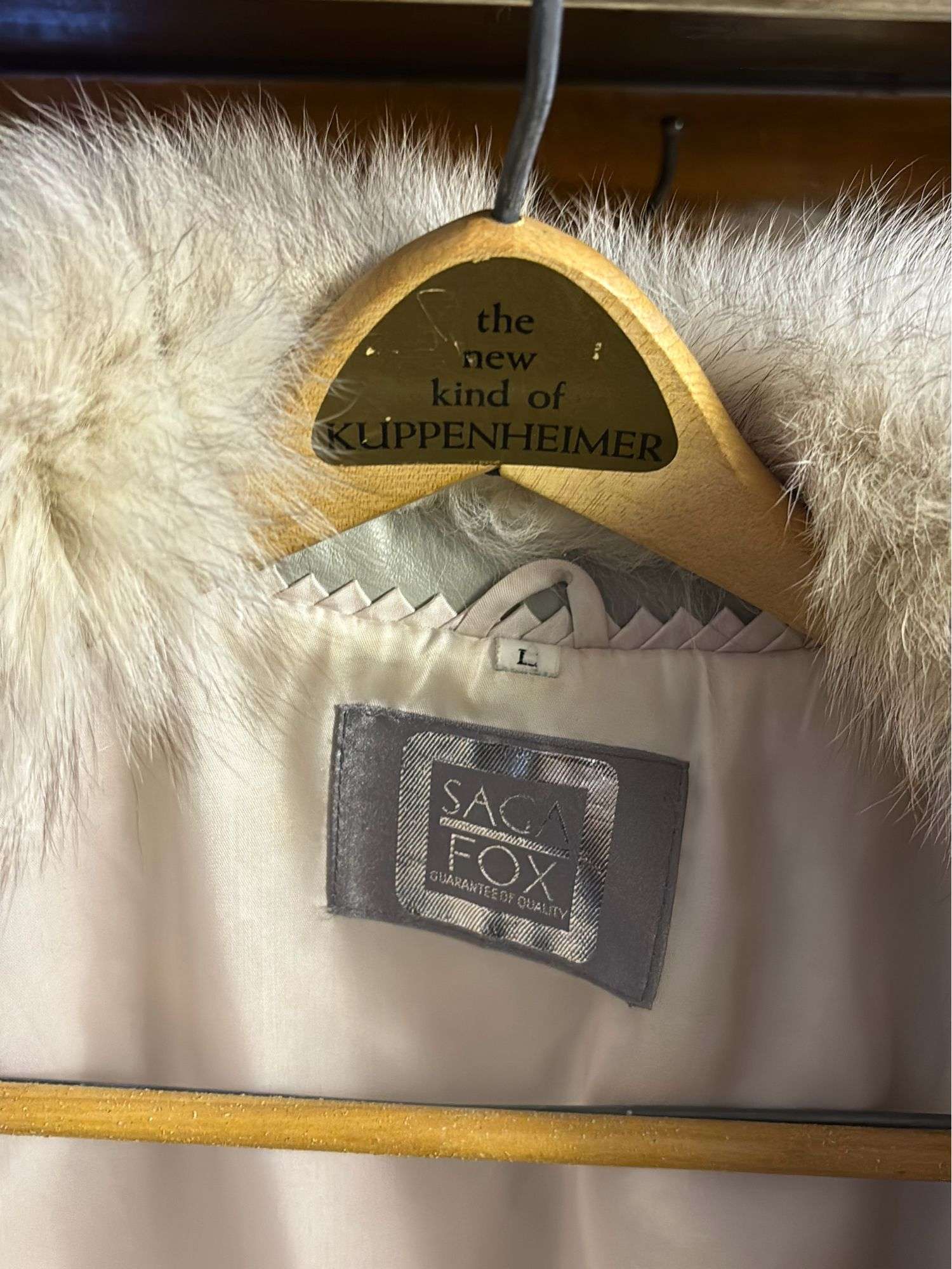 Saga Fox fur coat ladies large - Kaufman Realty & Auctions