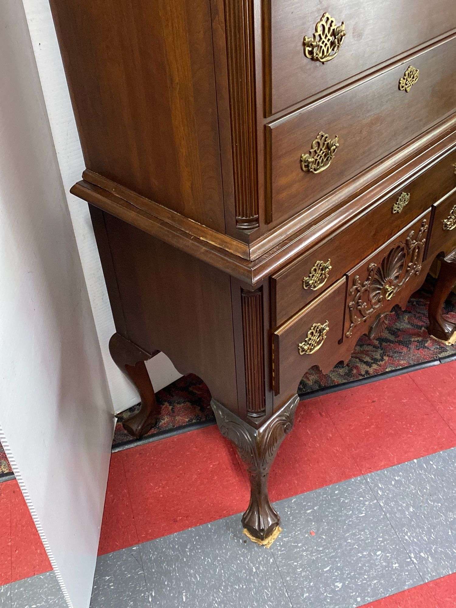 PENNSYLVANIA HOUSE　アンティークチェスト　ブラウン Pennsylvania House Chest of Drawers - Kaufman Realty & Auctions