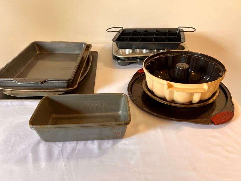 Metal Baking Pans