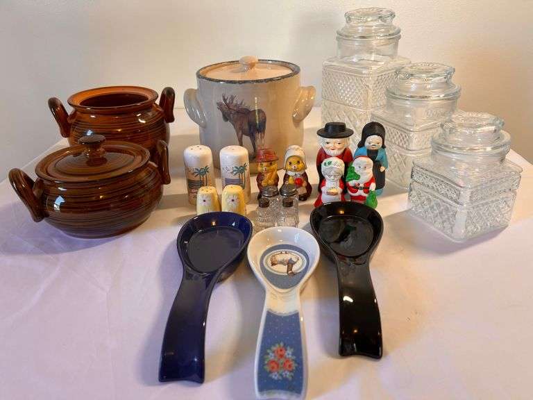 Bean Pots, Canisters, S&P Shakers