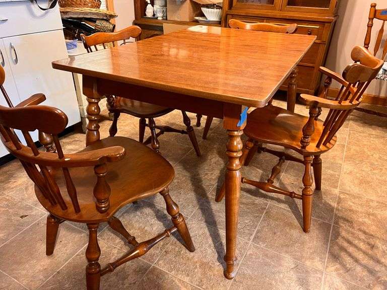 Dining Table & 4 Chairs