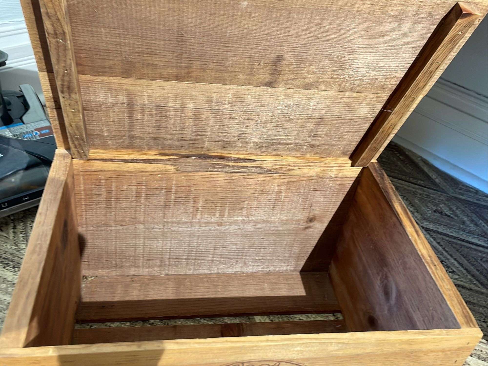 COORS WINTERFEST 1989-1990 WOOD CRATE - Kaufman Realty & Auctions