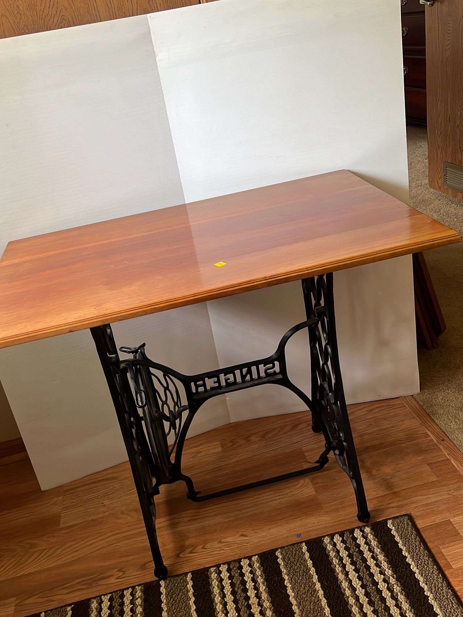 Singer Sewing Table - Kaufman Realty & Auctions
