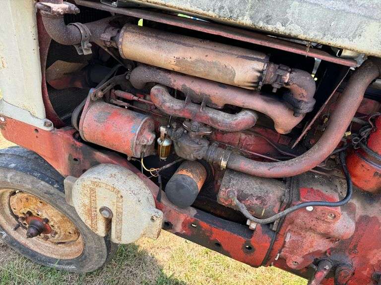 Ford 900 Engine 1957 Ford 900 Power Master Farm Tractor - Kaufman Realty & Auctions
