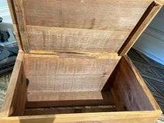 COORS WINTERFEST 1989-1990 WOOD CRATE - Kaufman Realty & Auctions