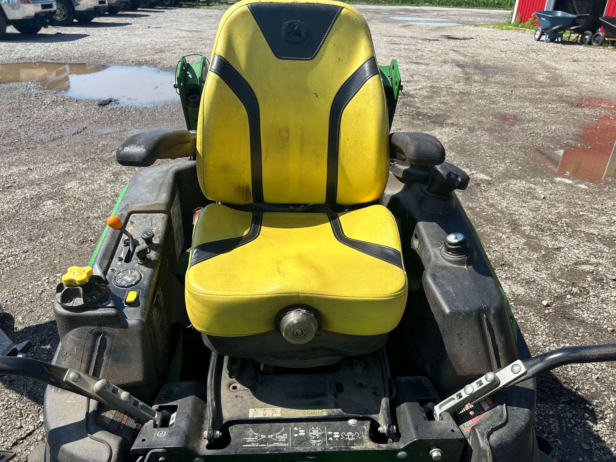 2022 John Deere 950M Zero Turn 60