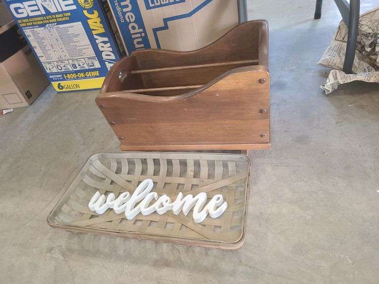 Welcome Magazine Rack MAGAZINE RACK & WELCOME SIGN - Kaufman Realty & Auctions