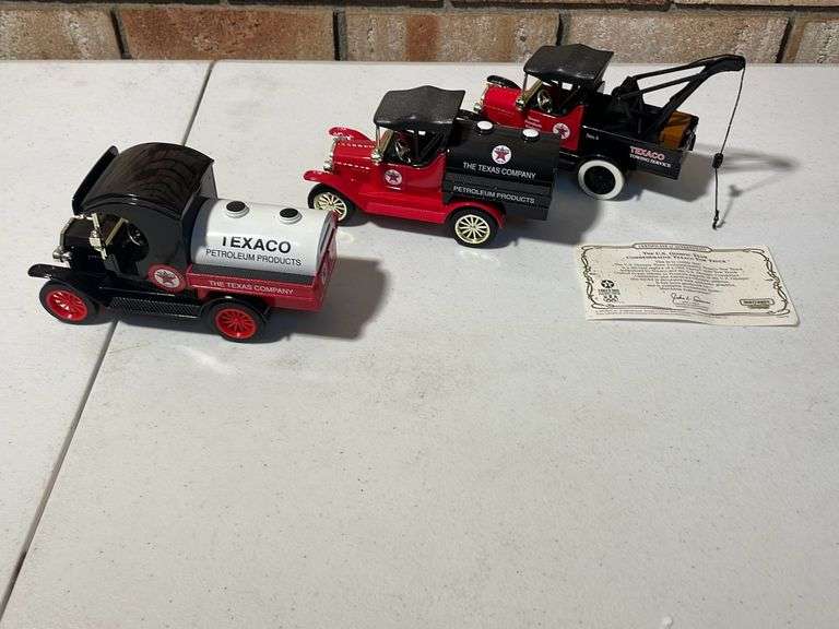 Texaco Vehicles (3) Texaco model vehicles - tow truck and (2) gas trucks - Kaufman ...