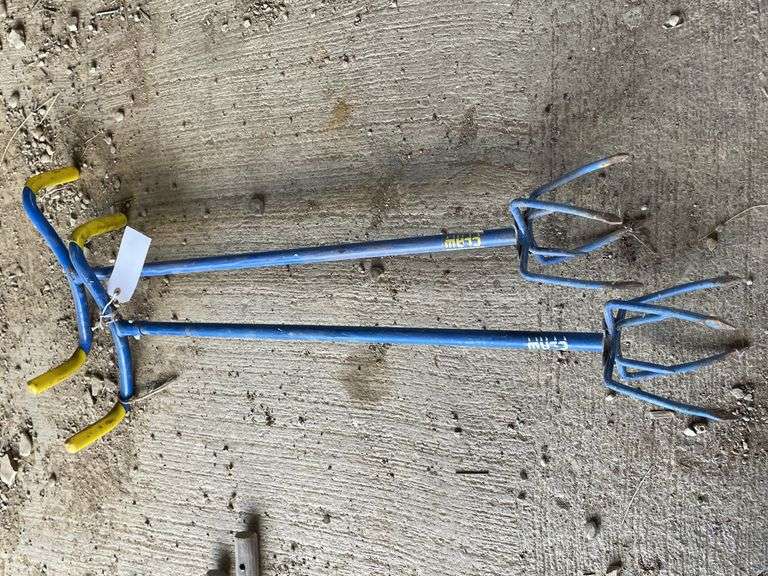 Pair of “Garden Claws”