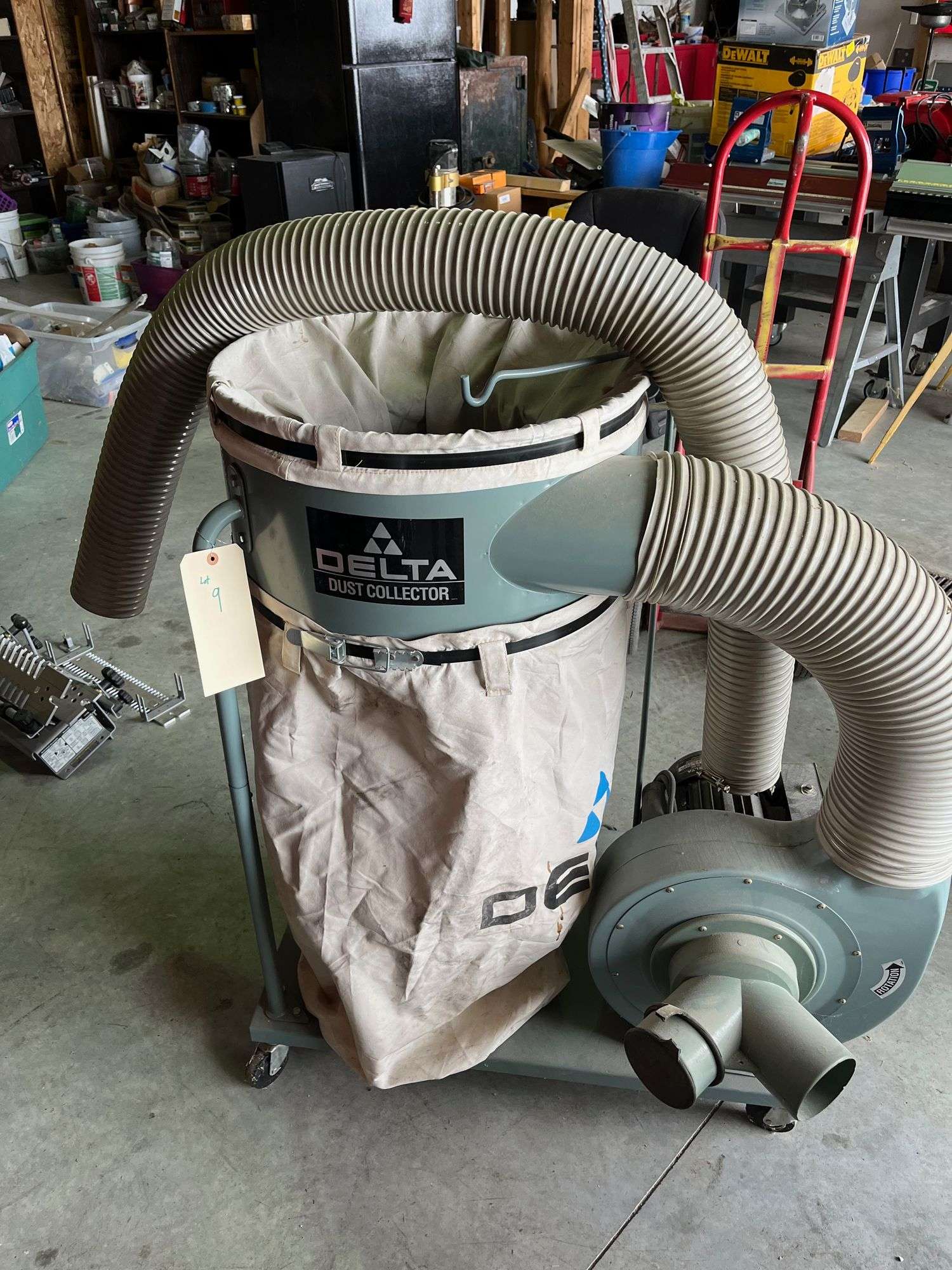 Delta Dust Collector with 1 1/2 HP motor - Kaufman Realty & Auctions