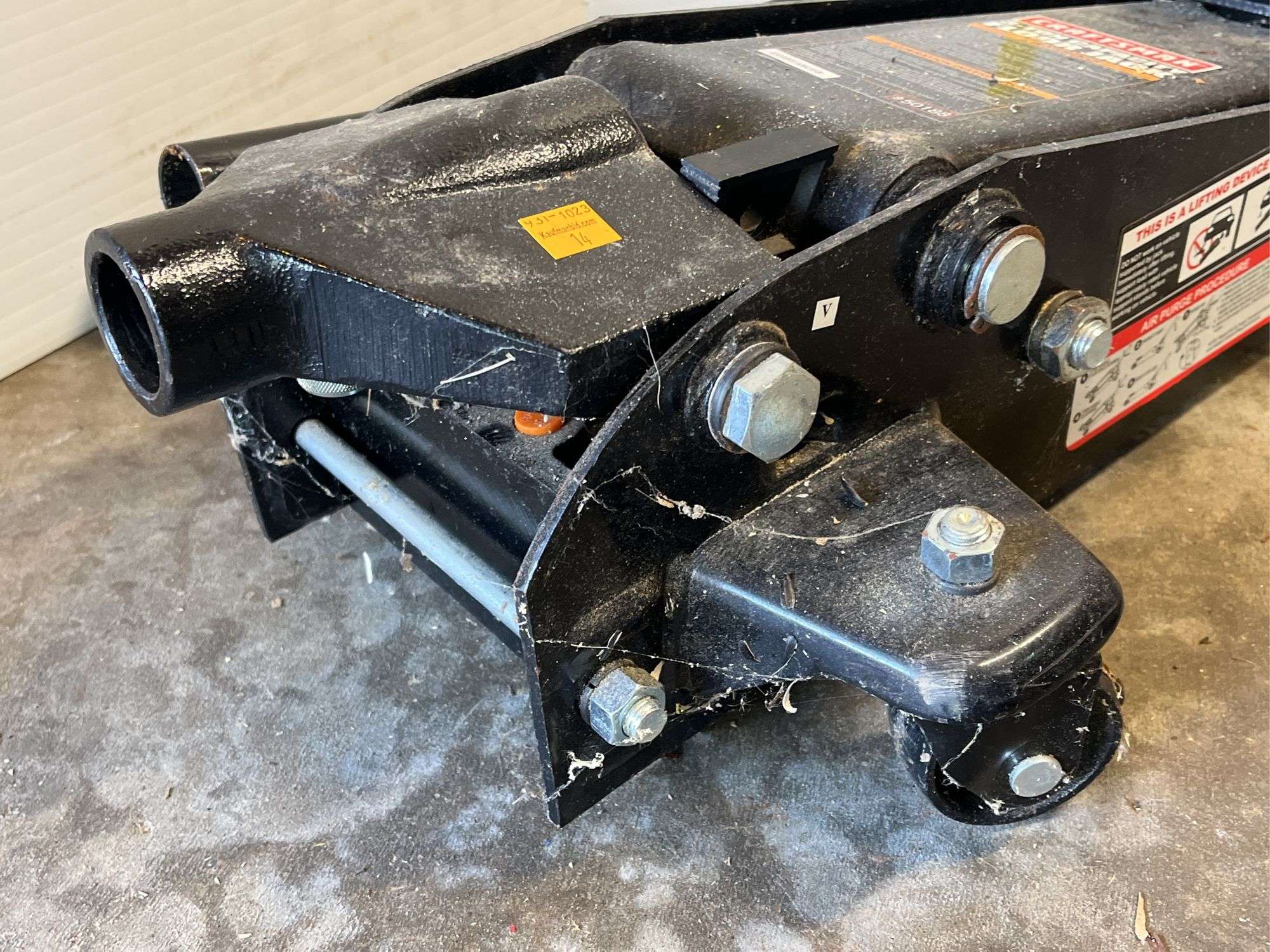 How to Purge New Craftsman Floor Jack: Quick & Easy Guide