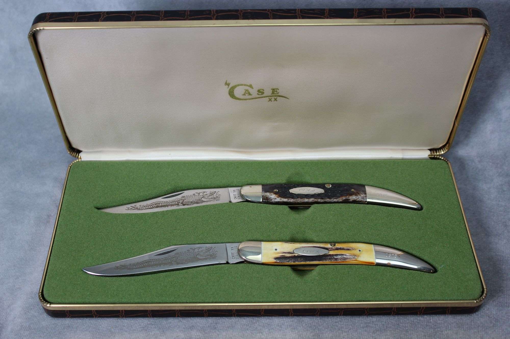 未使用 大正時代 フランス製◆フタ付近純銀製 麦模様手磨き切子 デキャンター 1978 CASE XX GATOR TOOTHPICK SET - Kaufman Realty & Auctions