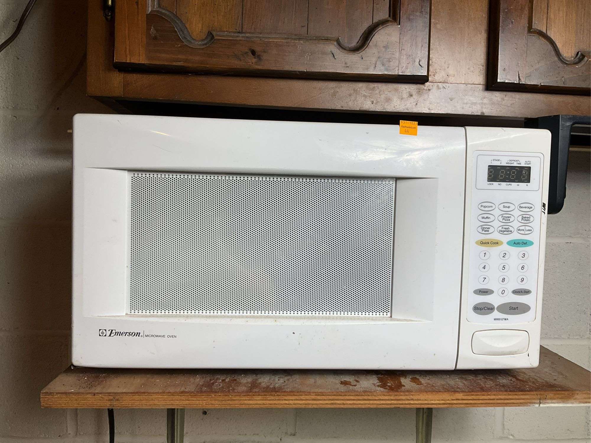 Emerson Microwave Oven