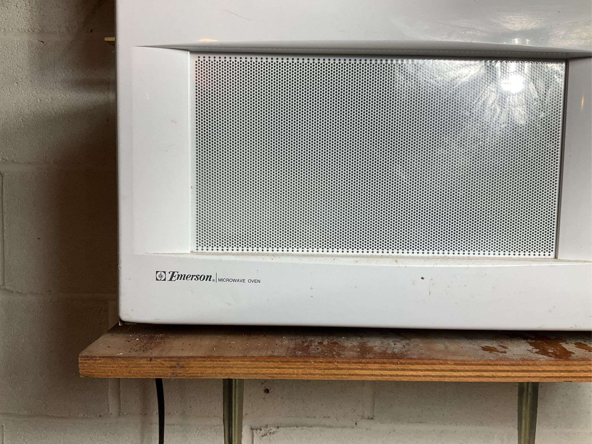 Emerson Microwave Oven
