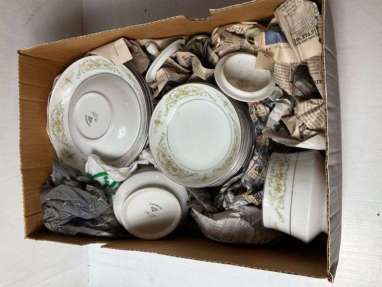 Assortment of Everbrite China