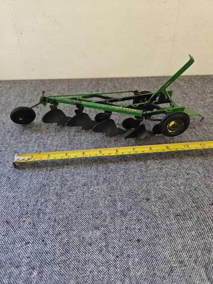 JOHN DEERE 4-BOTTOM PLOW