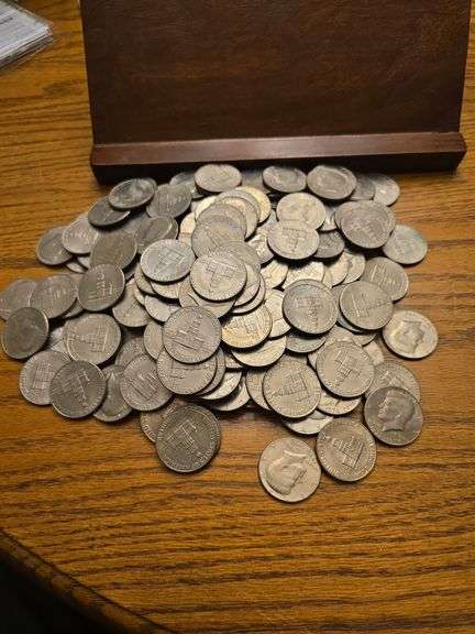 LOT OF 200 KENNEDY HALVES