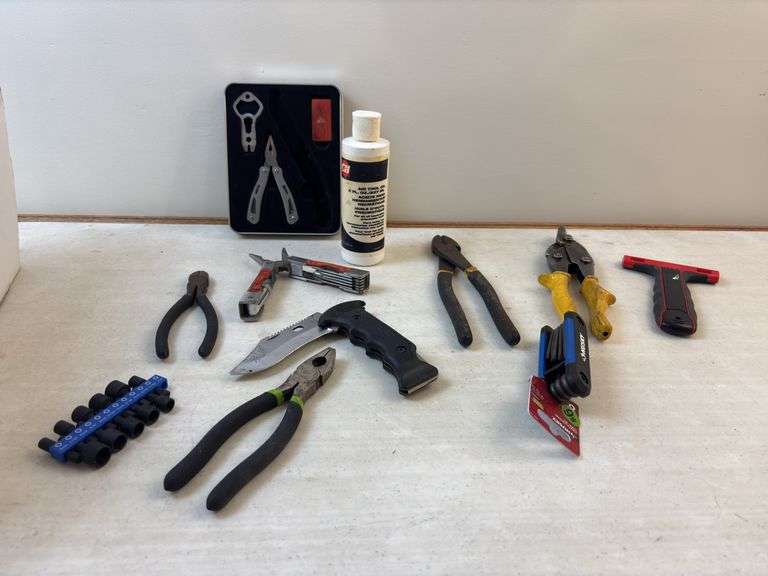 Hand tools , pliers , tin snips , pocket Knife