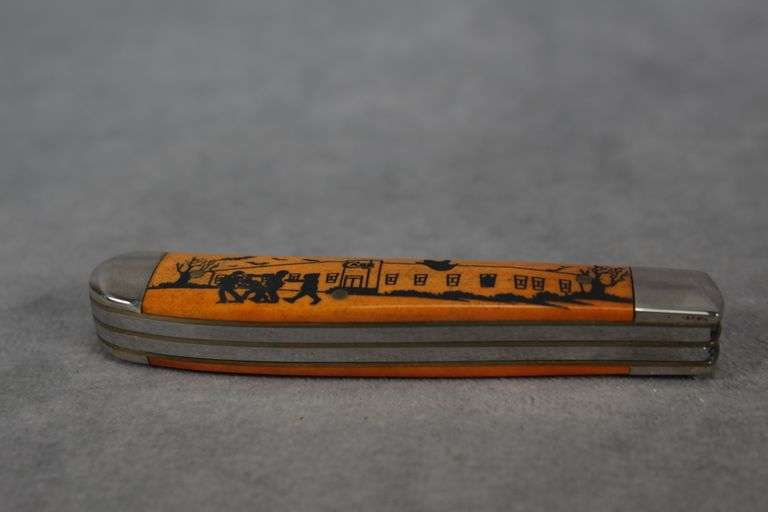 2007 CASE MEDIUM TRAPPER PERSIMMON ORANGE HALLOWEEN ETCH 6207