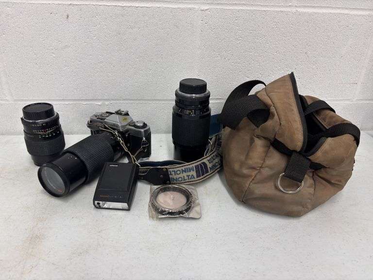 Minolta Camera , 3 Lens , Flash drive , Bag , (Works )