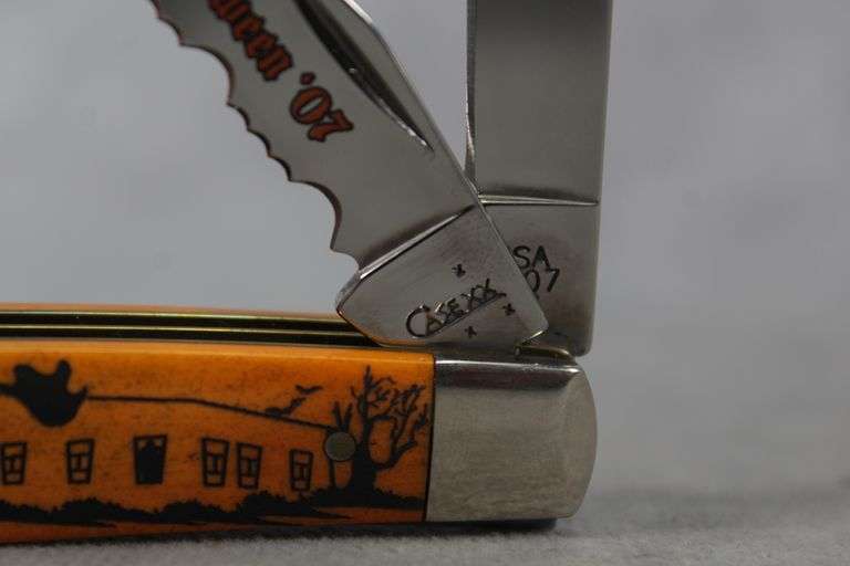 2007 CASE MEDIUM TRAPPER PERSIMMON ORANGE HALLOWEEN ETCH 6207