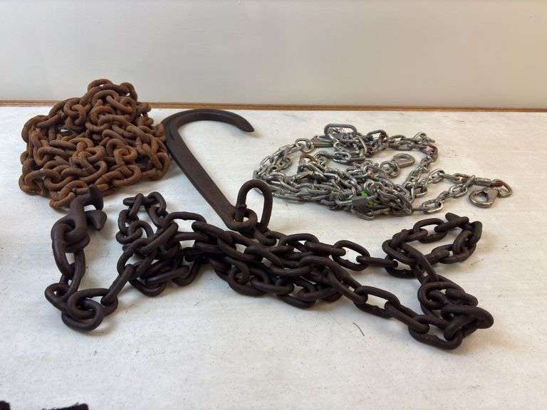 Tow chains