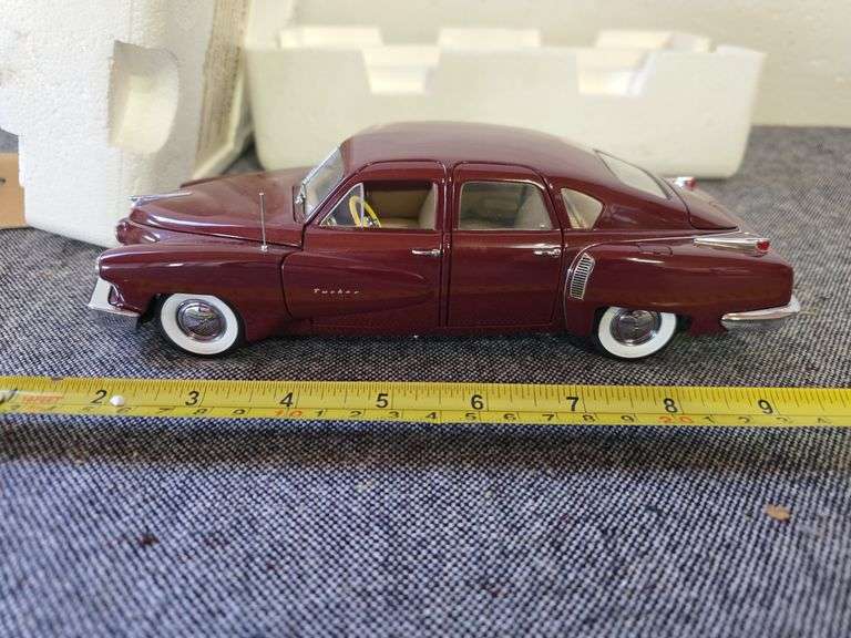 DANBURY MINT 1948 TUCKER "TIN GOOSE" MODEL CAR NIB