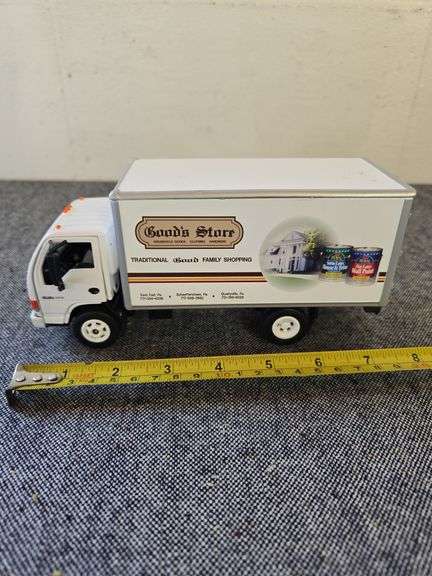 DIE CAST GOOD'S STORE DELIVERY TRUCK