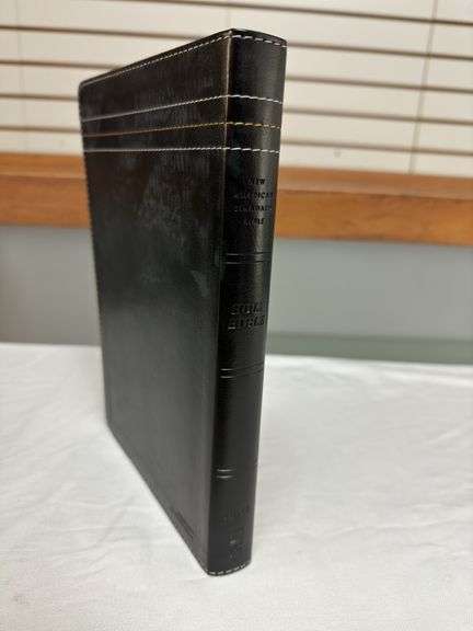 NASB Thin Line Bible Large Print Black Leather Soft