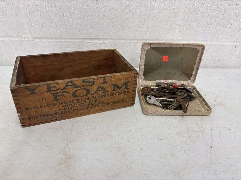Vintage Box & Keys