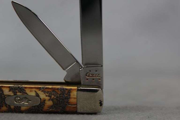 2005 CASE BABY DOCTOR YELLOW/CHESTNUT LEAF ETCH 6282