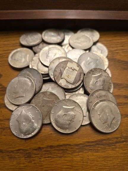 LOT OF 40-1964 KENNEDY HALVES